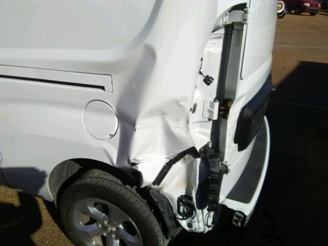 ZFBERFBT9F6955569 - 2015 RAM PROMASTER 白色 照片 9