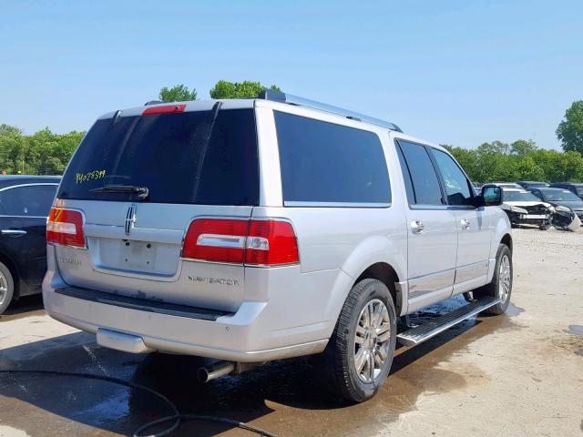 5LMJJ3J57DEL08166 - 2013 LINCOLN NAVIGATOR SILVER photo 4