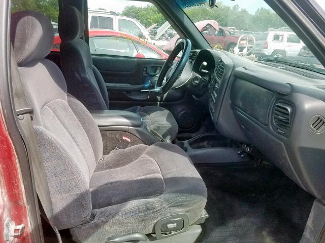 1GNDT13W412229275 - 2001 CHEVROLET BLAZER RED photo 5