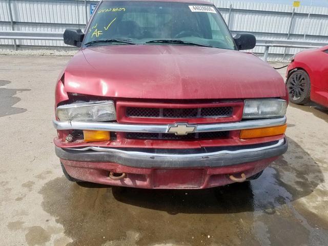 1GNDT13W412229275 - 2001 CHEVROLET BLAZER RED photo 9