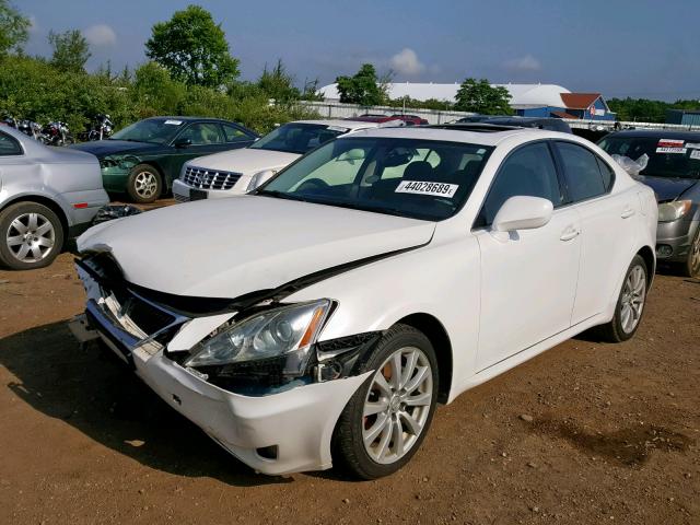 JTHCK262985020420 - 2008 LEXUS IS 250 WHITE photo 2