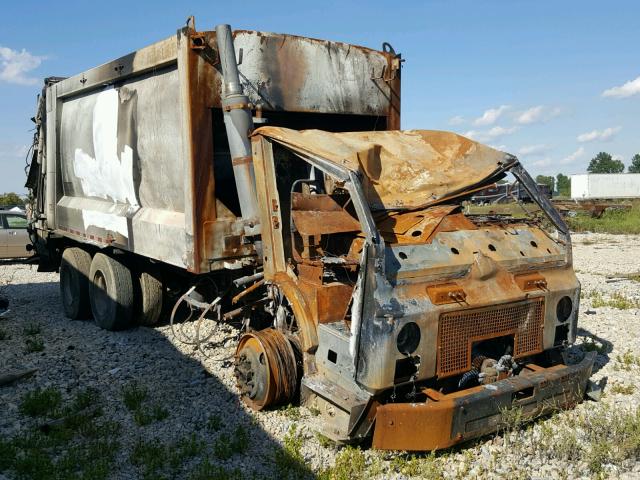 1M2K195C95M029313 - 2005 MACK 600 MR600 BURN photo 1