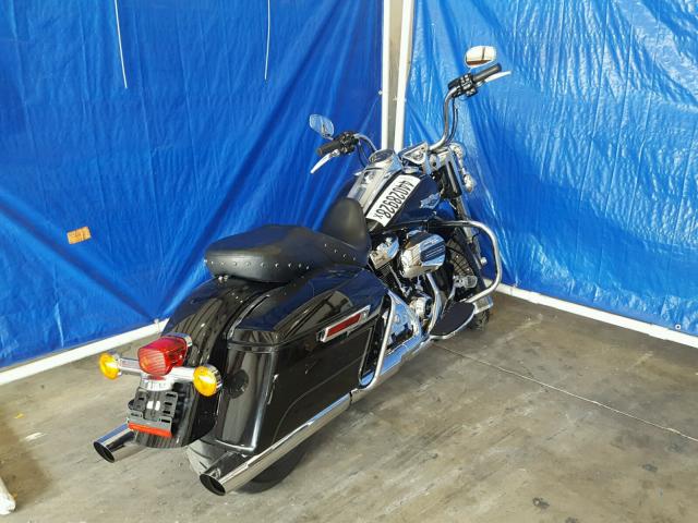 1HD1FBC10HB600860 - 2017 HARLEY-DAVIDSON FLHR ROAD BLACK photo 4