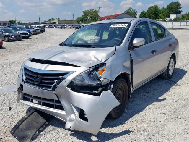 3N1CN7AP8GL913799 - 2016 NISSAN VERSA S SILVER photo 2