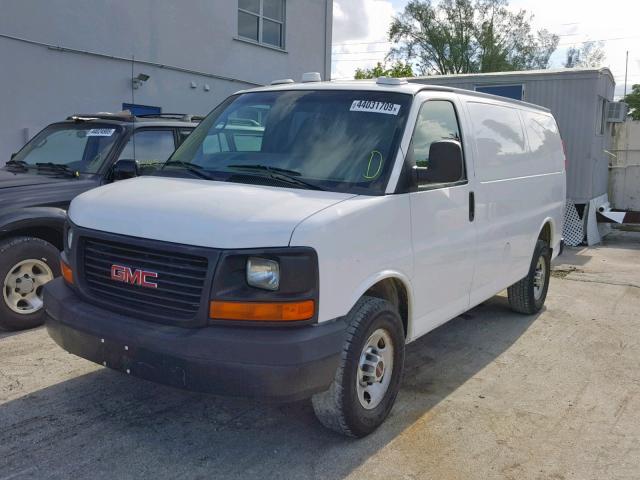 1GTZ7TCG1B1180888 - 2011 GMC SAVANA G35 WHITE photo 2