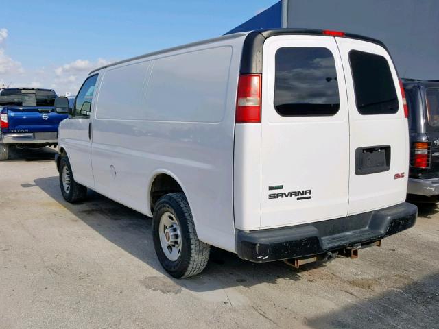 1GTZ7TCG1B1180888 - 2011 GMC SAVANA G35 WHITE photo 3