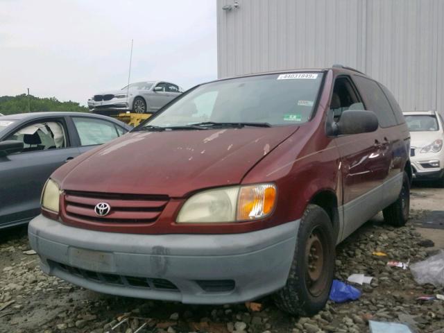 4T3ZF13C81U385449 - 2001 TOYOTA SIENNA LE RED photo 2