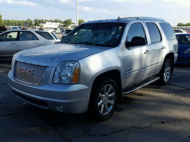 1GKS2EEF1CR229983 - 2012 GMC YUKON DENA SILVER photo 2