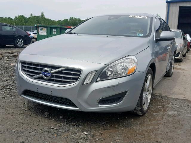 YV1612FH5D2230430 - 2013 VOLVO S60 T5 SILVER photo 2