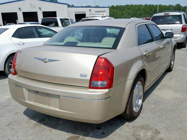 2C3KA53G36H441691 - 2006 CHRYSLER 300 TOURIN GOLD photo 4