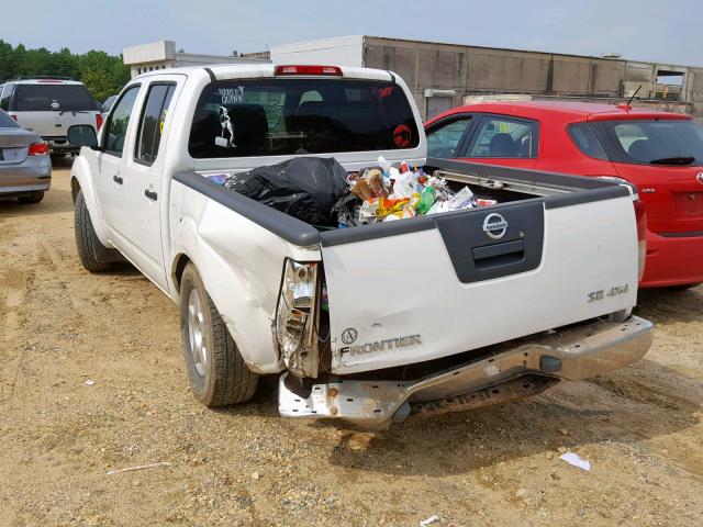 1N6AD07W76C452812 - 2006 NISSAN FRONTIER C WHITE photo 3