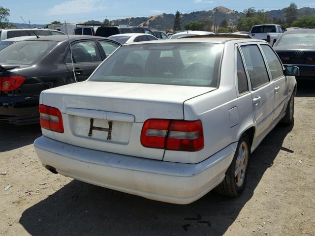 YV1LS5574W1497271 - 1998 VOLVO S70 WHITE photo 4