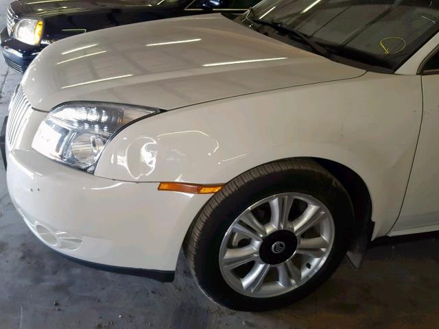 1MEHM42W09G631589 - 2009 MERCURY SABLE PREM WHITE photo 9