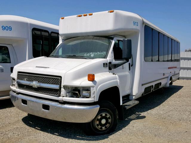 1GBE5V1G77F420916 - 2007 CHEVROLET C5500 C5V0 WHITE photo 2