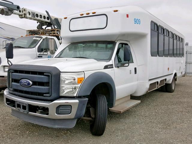 1FDAF5GY8CEB10289 - 2012 FORD F550 SUPER WHITE photo 2