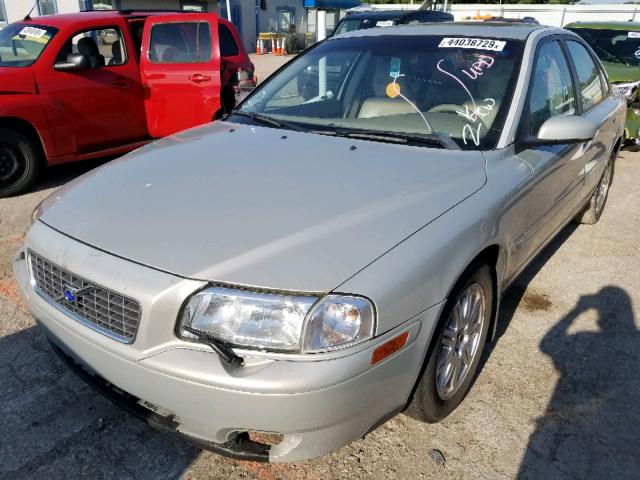 YV1TS59H741378128 - 2004 VOLVO S80 2.5T SILVER photo 2