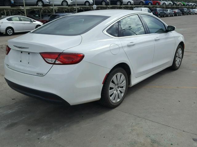 1C3CCCFB1GN171470 - 2016 CHRYSLER 200 LX WHITE photo 4