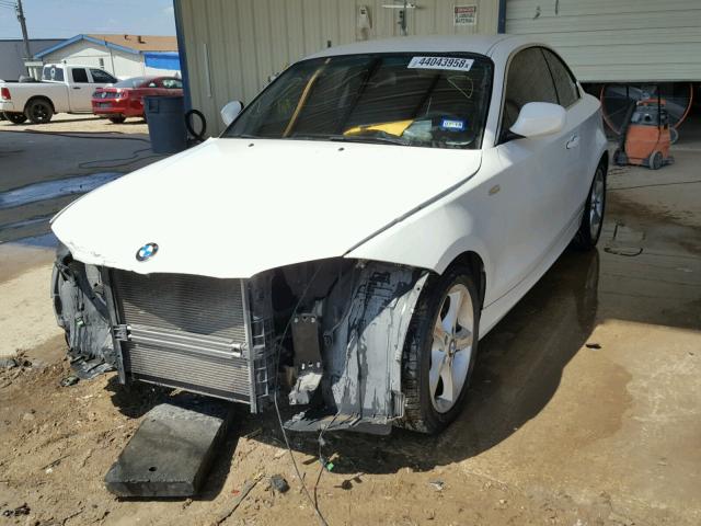 WBAUP7C51BVP22058 - 2011 BMW 128 I WHITE photo 2