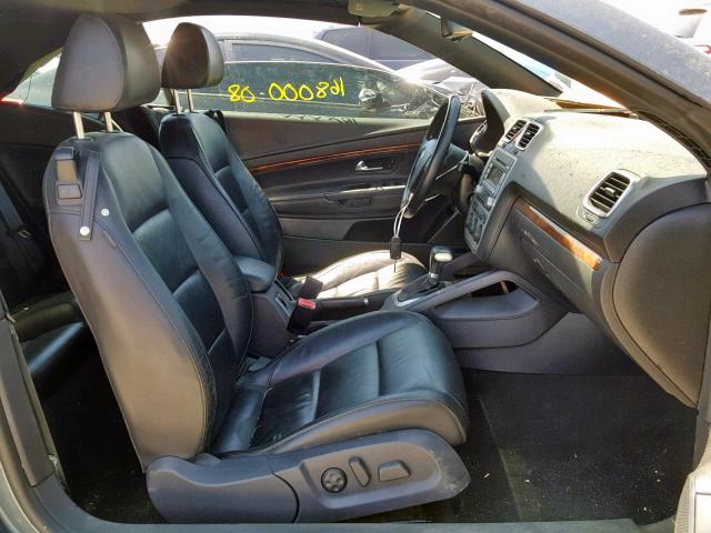 WVWFA71F78V042246 - 2008 VOLKSWAGEN EOS LUX 灰色 照片 5