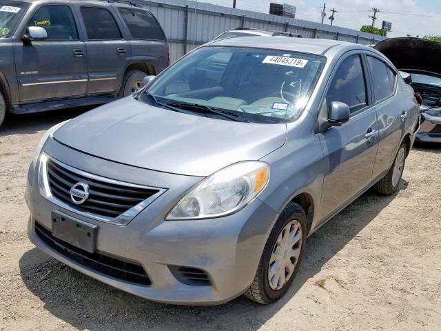 3N1CN7APXCL836671 - 2012 NISSAN VERSA S GRAY photo 2