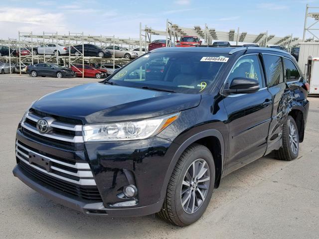 5TDJZRFH5HS415691 - 2017 TOYOTA HIGHLANDER BLACK photo 2