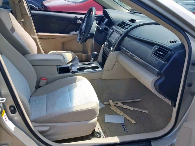 4T1BD1FK0EU100588 - 2014 TOYOTA CAMRY HYBR TAN photo 5