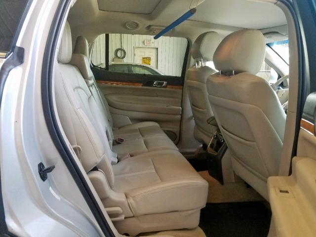 2LMHJ5AT4CBL51793 - 2012 LINCOLN MKT SILVER photo 6