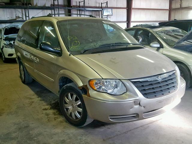 2C4GP54L05R226354 - 2005 CHRYSLER TOWN & COU GOLD photo 1