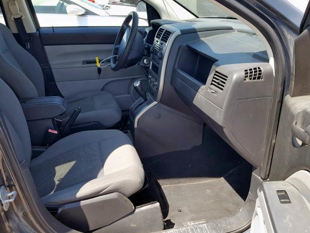 1J8FT47W17D146079 - 2007 JEEP COMPASS GRAY photo 5