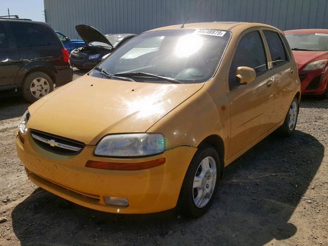 KL1TJ62654B176946 - 2004 CHEVROLET AVEO LS YELLOW photo 2