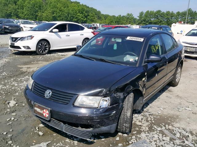 WVWMD23B7YP215294 - 2000 VOLKSWAGEN PASSAT GLS BLACK photo 2