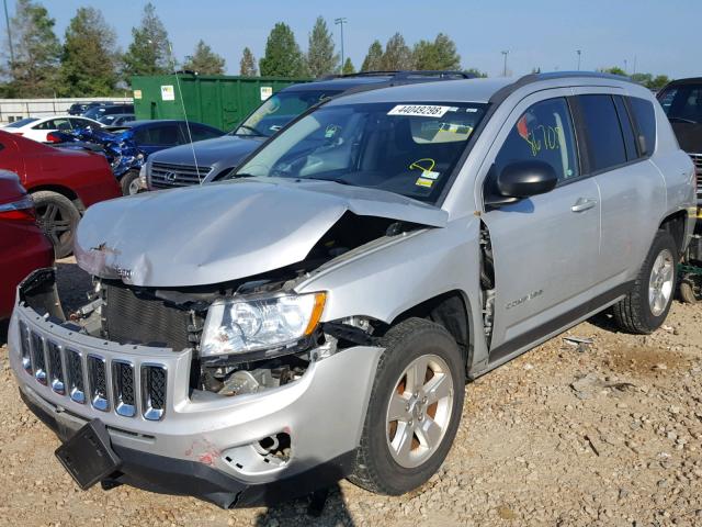 1C4NJCBA6DD264963 - 2013 JEEP COMPASS SP 银色 照片 2