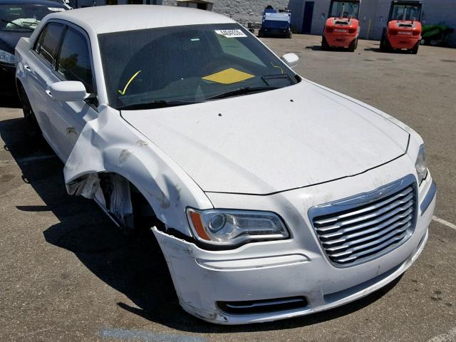 2C3CCAAG0EH380129 - 2014 CHRYSLER 300 WHITE photo 1