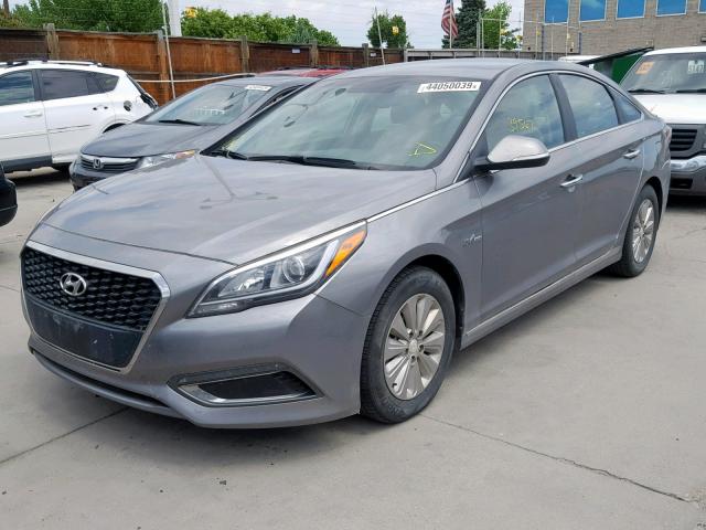 KMHE24L16HA055551 - 2017 HYUNDAI SONATA HYB GRAY photo 2