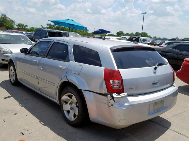 2D8FV47T28H219943 - 2008 DODGE MAGNUM SILVER photo 3