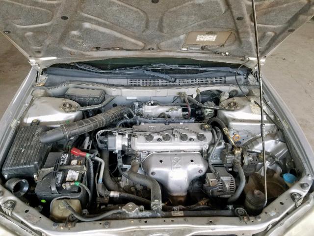 1HGCF8546YA099159 - 2000 HONDA ACCORD DX GRAY photo 7