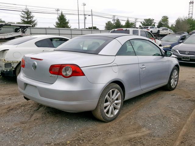 WVWBA7AH9BV000586 - 2011 VOLKSWAGEN EOS KOMFOR SILVER photo 4