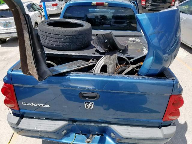 1D7HE28K85S223927 - 2005 DODGE DAKOTA QUA BLUE photo 9