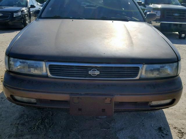 JN1HJ01F2NT004174 - 1992 NISSAN MAXIMA GXE BROWN photo 9