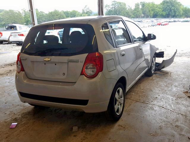 KL1TD66E79B351455 - 2009 CHEVROLET AVEO LS SILVER photo 4