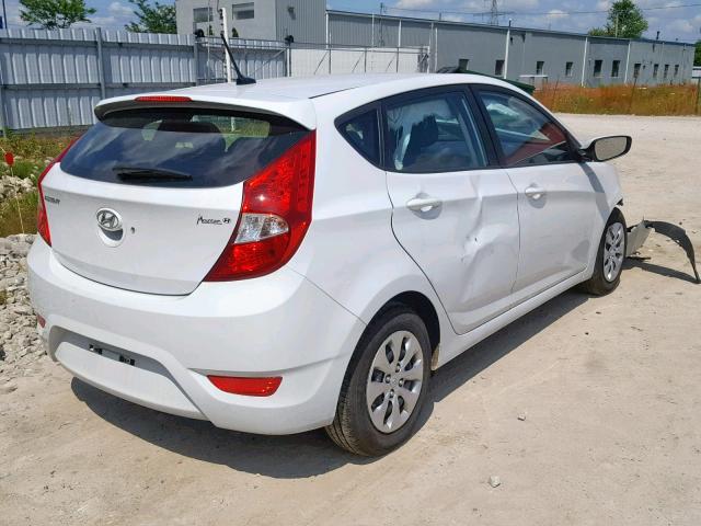 KMHCT5AE7HU369370 - 2017 HYUNDAI ACCENT SE WHITE photo 4