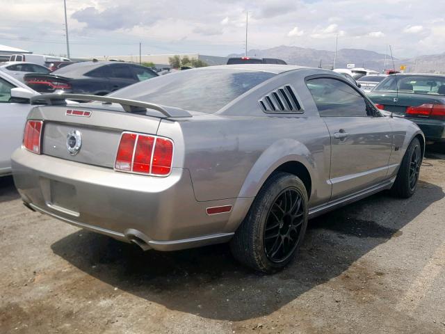 1ZVHT82H895119469 - 2009 FORD MUSTANG GT GRAY photo 4