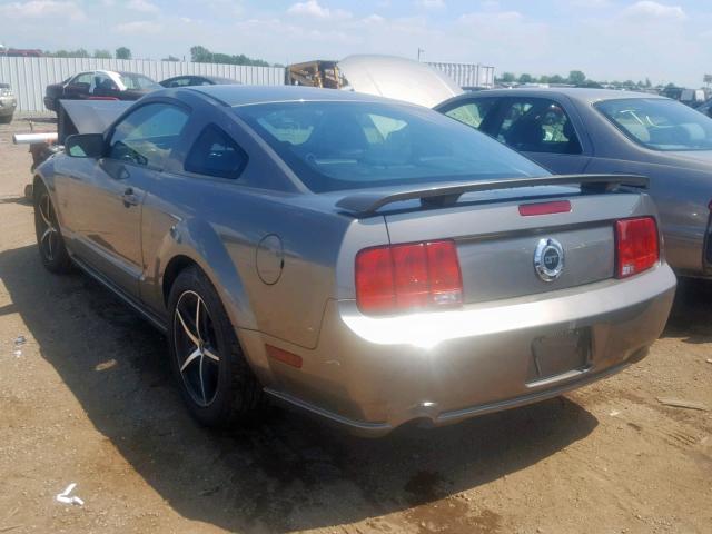 1ZVFT82H955177544 - 2005 FORD MUSTANG GT TAN photo 3