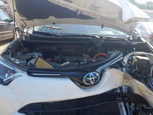 JTMRJREV0HD080482 - 2017 TOYOTA RAV4 HV LE WHITE photo 7