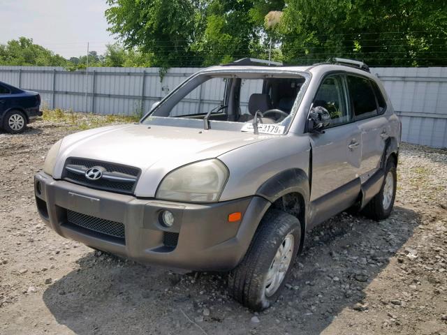 KM8JM72D56U335186 - 2006 HYUNDAI TUCSON GL SILVER photo 2