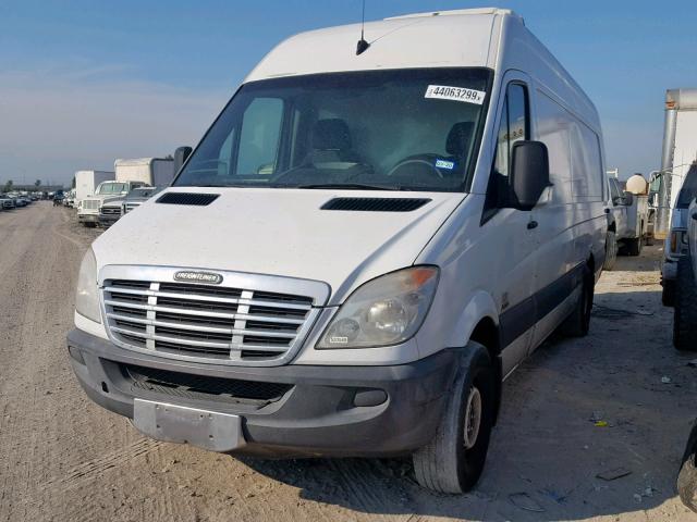 WDYPE8CC8D5777382 - 2013 FREIGHTLINER SPRINTER 2 WHITE photo 2