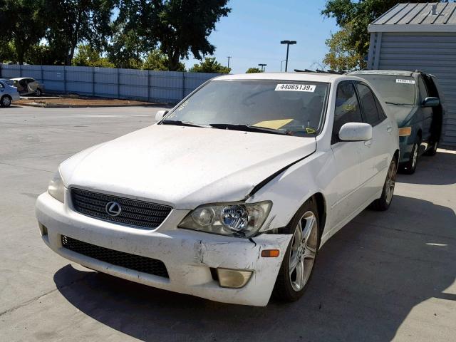 JTHBD182310032269 - 2001 LEXUS IS 300 WHITE photo 2