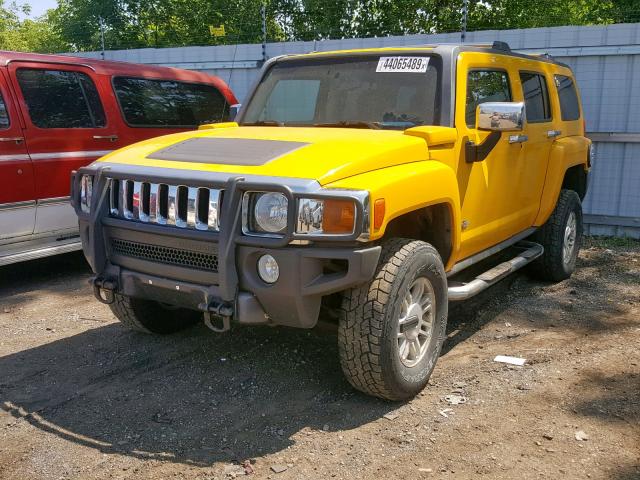 5GTDN136468101795 - 2006 HUMMER H3 YELLOW photo 2