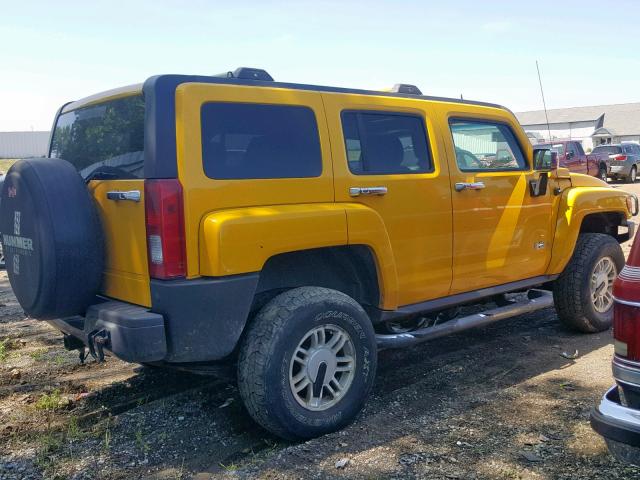 5GTDN136468101795 - 2006 HUMMER H3 YELLOW photo 4