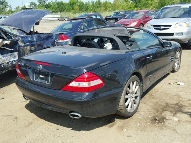 WDBSK71F47F121845 - 2007 MERCEDES-BENZ SL 550 BLACK photo 4